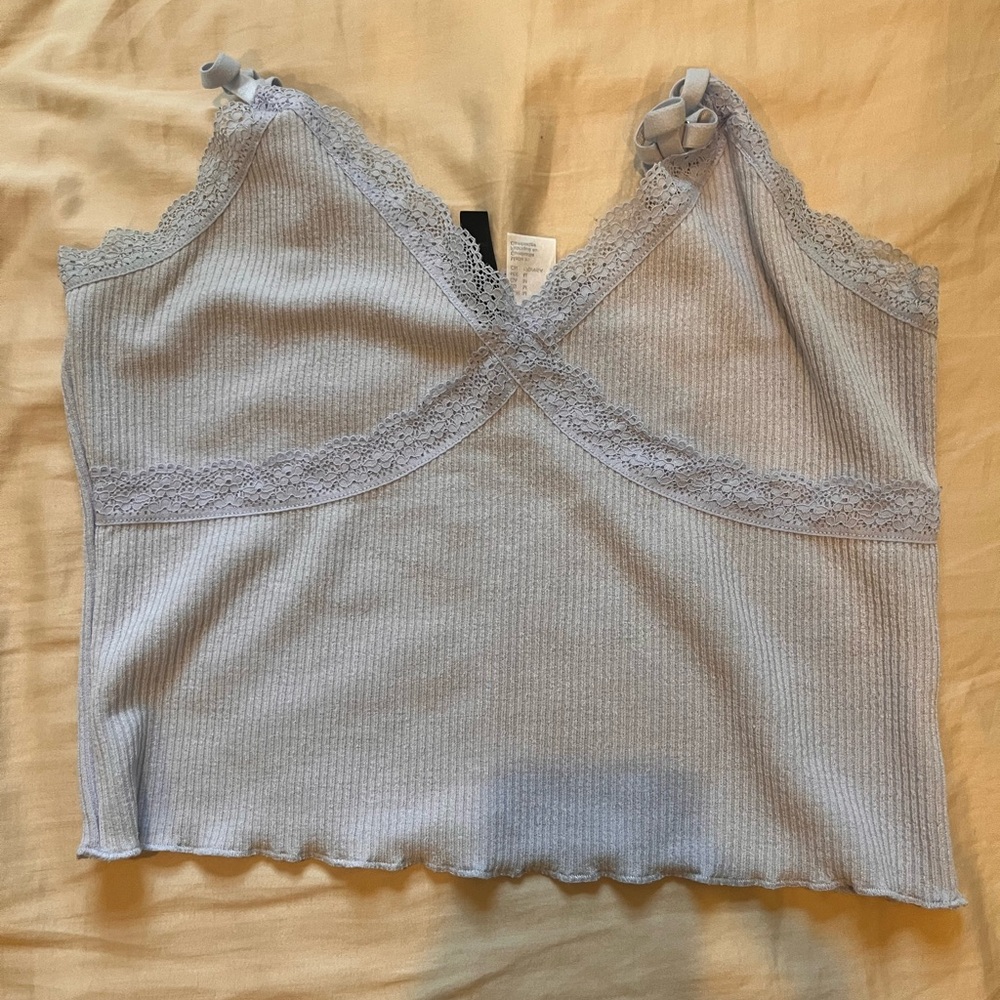 Cute light blue lacy tank top!
